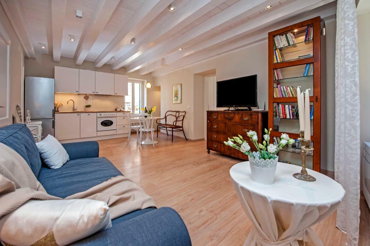 Casa Sbisa' Apartment Rovinj Exterior foto